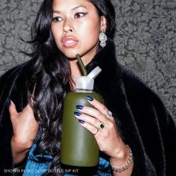 OLIVE & THE MARTINI & MANI - BIG BOTTLE SIP KIT 1L (32 OZ) -Bkr Shop bkr sip kit silicone straw cap glass water bottle 32oz olive the martini mani big bottle sip kit 1l 32 oz grommpb t32pb 34932929003691